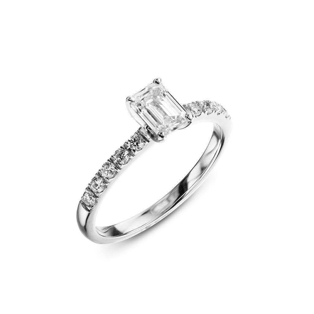 Bright World Ring - Emerald cut - 0.70CT