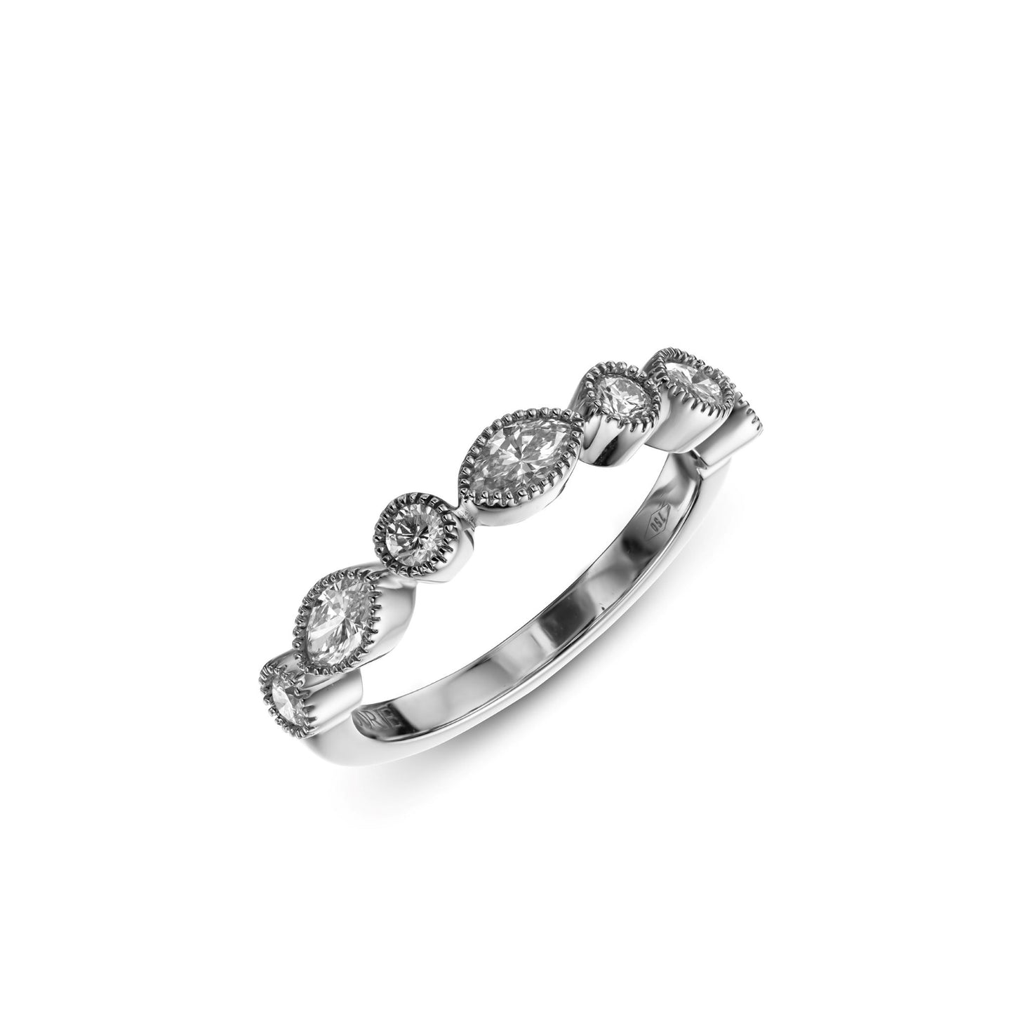 Dreaming of Riads Ring